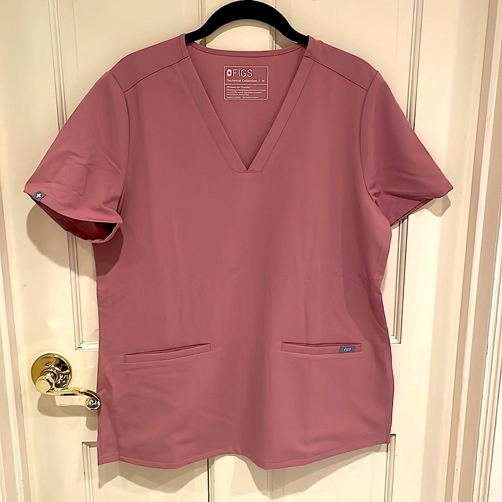 FIGS Mineral Mauve Casma 3 Pocket Scrub Top